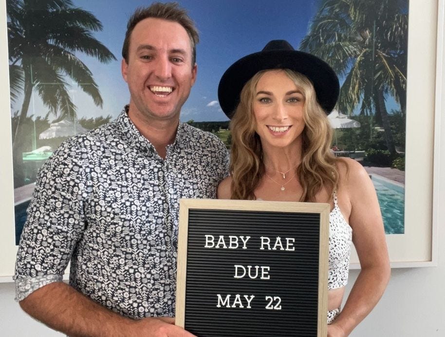 Jesse and Mel pregnancy announcement