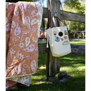 Reversible Picnic Quilt | When The North Wind Blows